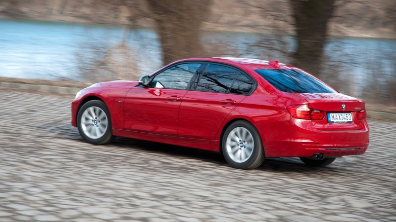 1206teszt/bmw328i/e36_f30_328i_b (1)_medium.jpg